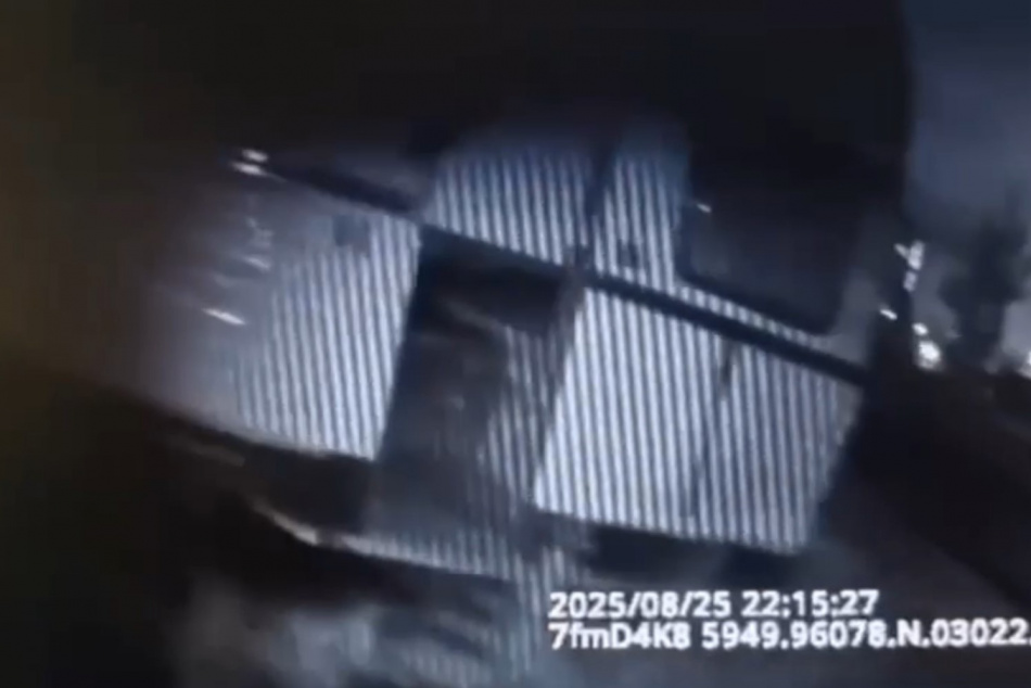 Нетрезвый мужчина взломал кемпер на Малой Балканской улице во Фрунзенском районе